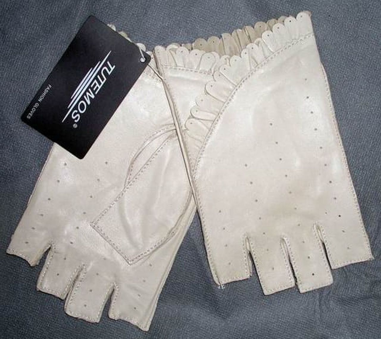 перчатки женские 907 b.v , h.v.
